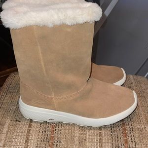 Women sketchers on the go boots size 7.5